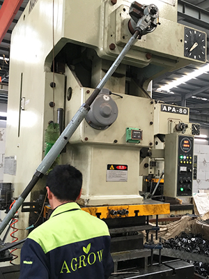 Vineyard Trellis End szűrő K&iacute;na gy&aacute;rt&oacute;ja